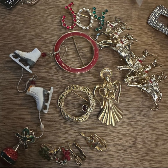 Lot of 30 random jewlry new and vintage mixed ALL WEARABLE Resellers - Picture 5 of 8